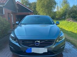 Grau Gebraucht 2017 Volvo V60 Linje Svart Kombi | 18.250 € (Teuer)
