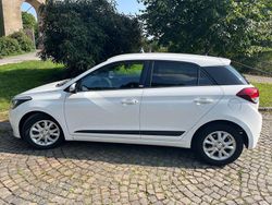 Weiß Gebraucht 2016 Hyundai i20 Passion Kleinwagen | 9.600 € (Fairer Preis)