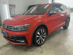 Rot Gebraucht 2021 VW Tiguan Allspace R-line SUV | 32.990 € (Superpreis)
