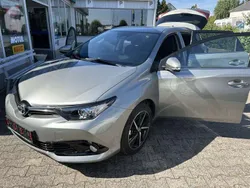 Grau Gebraucht 2018 Toyota Auris Team Kleinwagen | 15.950 € (Fairer Preis)