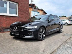 Schwarz Gebraucht 2020 Volvo V60 R-Design Kombi | 28.950 € (Fairer Preis)