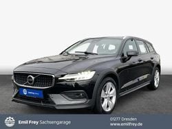 Onyx schwarzmetallic Gebraucht 2023 Volvo V60 CC Plus Kombi | 37.320 € (Guter Preis)