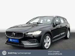 Onyx schwarzmetallic Gebraucht 2023 Volvo V60 CC Plus Kombi | 37.950 € (Guter Preis)