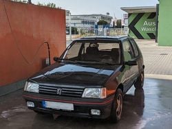 Grau Gebraucht 1991 Peugeot 205 Limousine | 6.150 €