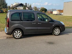 Braun Gebraucht 2017 Citroën Berlingo Van / Kleinbus | 14.500 €