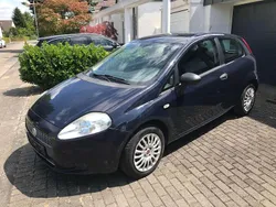 Blau Gebraucht 2009 Fiat Grande Punto Active Kleinwagen | 1.750 € (Fairer Preis)
