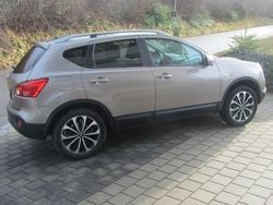 Beige Gebraucht 2010 Nissan Qashqai Tekna SUV | 7.200 € (Fairer Preis)