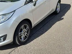 Silber Gebraucht 2014 Ford Fiesta Kleinwagen | 5.500 € (Guter Preis)