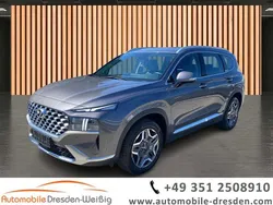 Grau grau (metallic) Gebraucht 2024 Hyundai Santa Fe SUV | 39.980 €