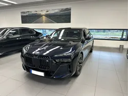 Schwarz Gebraucht 2023 BMW M760e Performance Limousine | 119.990 € (Superpreis)