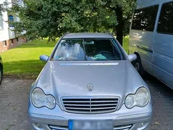 Silber Gebraucht 2005 Mercedes C200 Kombi | 700 €
