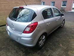 Silber Gebraucht 2009 Opel Corsa Limousine | 2.800 € (Fairer Preis)
