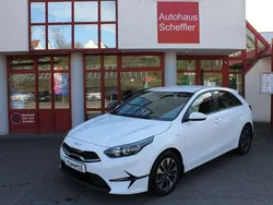 Weiß Neu 2025 Kia Ceed Limousine | 20.200 € (Superpreis)