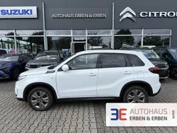 Weiß Gebraucht 2022 Suzuki Vitara Comfort SUV | 18.990 € (Fairer Preis)
