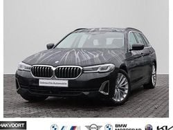 Schwarz Gebraucht 2022 BMW 530 Luxury Line Kombi | 31.940 € (Guter Preis)
