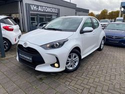 Weiß Gebraucht 2024 Toyota Yaris Kleinwagen | 19.270 € (Fairer Preis)