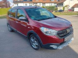 Rot Gebraucht 2019 Dacia Lodgy Stepway Van / Kleinbus | 8.490 € (Fairer Preis)
