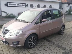 Grau Gebraucht 2009 Lancia Musa Van / Kleinbus | 3.000 € (Fairer Preis)