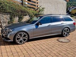 Grau Gebraucht 2016 Mercedes E220 Avantgarde Kombi | 16.990 € (Guter Preis)