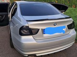 Silber Gebraucht 2010 BMW 320 Sport Line Kombi | 6.000 € (Teuer)