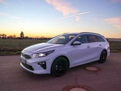 Weiß Gebraucht 2020 Kia Ceed Sportswagon Kombi | 15.300 € (Teuer)