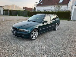 Grün Gebraucht 2001 BMW 320 Sport Line Kombi | 2.000 € (Superpreis)