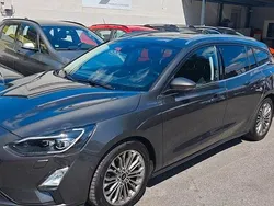 Grau Gebraucht 2018 Ford Focus Titanium Limousine | 12.950 € (Guter Preis)