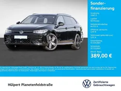 Grenadillschwarz metallic Gebraucht 2024 VW Passat R-line Kombi | 47.998 €