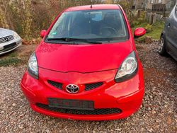 Rot Gebraucht 2008 Toyota Aygo Kleinwagen | 1.200 € (Superpreis)
