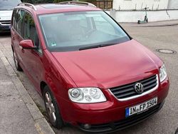 Rot Gebraucht 2004 VW Touran Highline Van / Kleinbus | 4.800 € (Teuer)