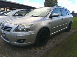 Silber Gebraucht 2006 Toyota Avensis Executive Kombi | 1.999 € (Fairer Preis)
