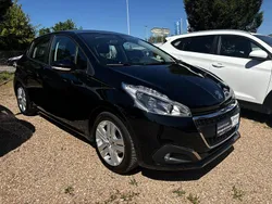 Schwarz Gebraucht 2018 Peugeot 208 Signature Sky Kleinwagen | 12.390 € (Teuer)