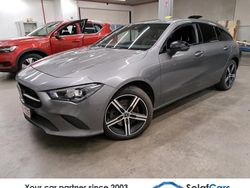 Grau Gebraucht 2023 Mercedes CLA250e Luxury Limousine | 21.659 € (Superpreis)