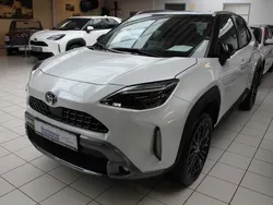 Platinweiss metallic Gebraucht 2023 Toyota Yaris Cross Elegant SUV | 31.990 € (Teuer)