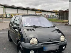 Schwarz Gebraucht 2000 Renault Twingo Kleinwagen | 850 €