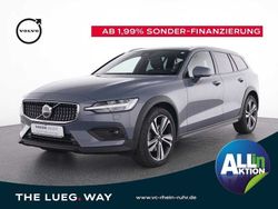 Grau Gebraucht 2023 Volvo V60 CC Ultimate Kombi | 44.990 € (Etwas zu teuer)