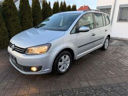 Silber Gebraucht 2010 VW Touran Trendline Van / Kleinbus | 4.300 € (Superpreis)