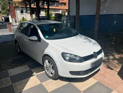 Weiß Gebraucht 2010 VW Golf VI Kleinwagen | 3.600 € (Fairer Preis)