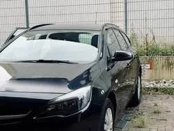Schwarz Gebraucht 2015 Opel Astra Kombi | 5.500 € (Guter Preis)