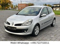 Silber Gebraucht 2006 Renault Clio II Kleinwagen | 1.700 € (Fairer Preis)