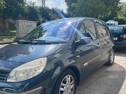 Grau Gebraucht 2003 Renault Scénic Van / Kleinbus | 899 € (Fairer Preis)