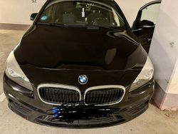 Grau Gebraucht 2015 BMW 218 Active Tourer Sport Line Van / Kleinbus | 8.000 € (Fairer Preis)