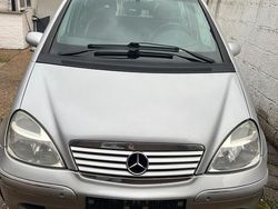 Silber Gebraucht 2002 Mercedes A190 Avantgarde Kleinwagen | 1.500 € (Teuer)