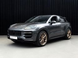 Grau Gebraucht 2024 Porsche Cayenne Turbo E-Hybrid SUV | 191.471 € (Etwas zu teuer)