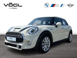 Weiß Gebraucht 2019 Mini Cooper SD Kleinwagen | 18.960 € (Etwas zu teuer)