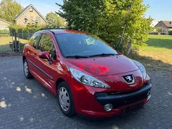 Rot Gebraucht 2009 Peugeot 207 Limousine | 2.200 € (Guter Preis)