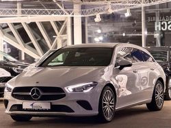 Weiß Gebraucht 2022 Mercedes CLA200 Shooting Brake Kombi | 26.890 € (Fairer Preis)