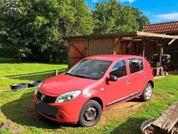 Rot Gebraucht 2009 Dacia Sandero Kleinwagen | 1.399 € (Fairer Preis)
