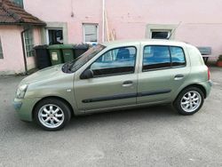 Gold Gebraucht 2003 Renault Clio II Kleinwagen | 500 € (Guter Preis)