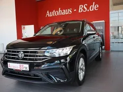 Schwarz Gebraucht 2024 VW Tiguan Allspace Life SUV | 31.900 € (Superpreis)